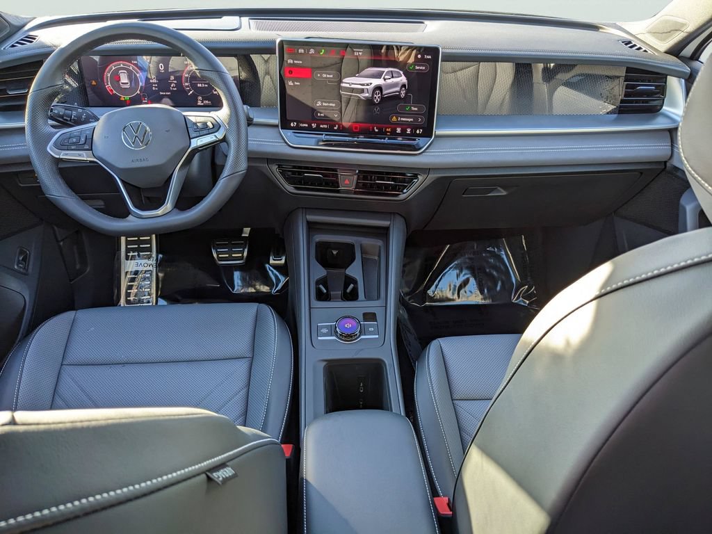 New 2026 Volkswagen Tiguan SE R-Line FWD image 12
