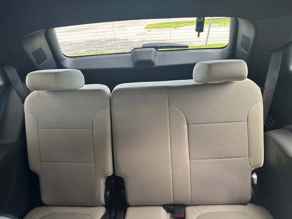 Used 2023 Chevrolet Traverse LS w/ Safety Package FWD image 11