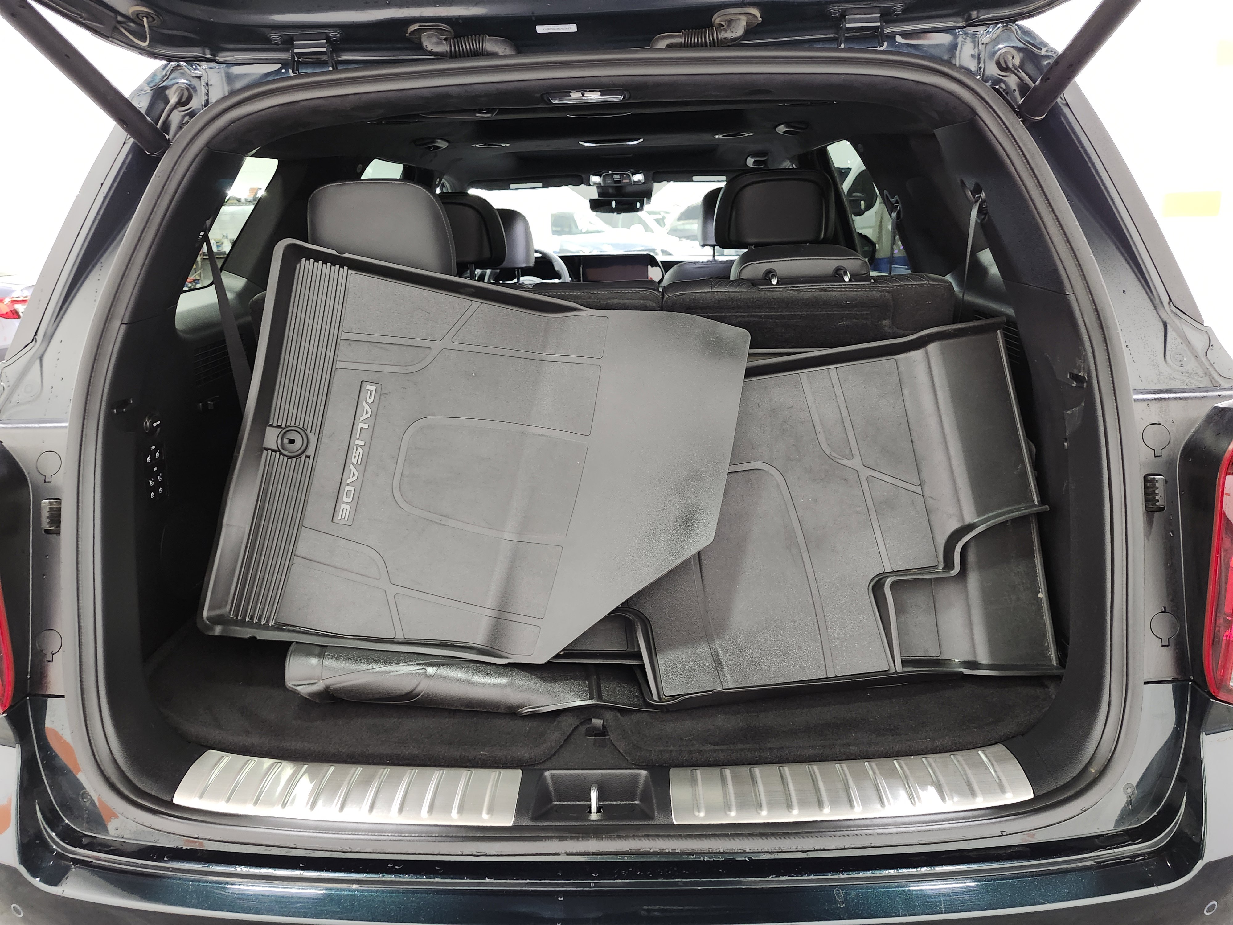 Used 2025 Hyundai Palisade Calligraphy image 27