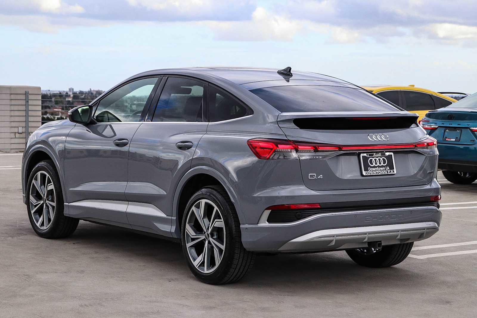 Used 2023 Audi Q4 e-tron Prestige image 6