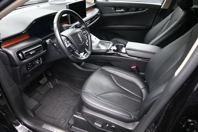 Used 2023 Lincoln Nautilus Reserve AWD/4WD image 9