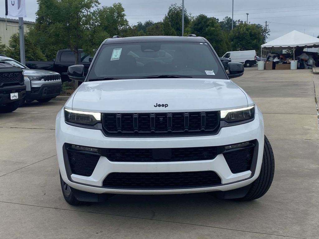 New 2026 Jeep Grand Cherokee Summit w/ Obsidian Package AWD/4WD image 2