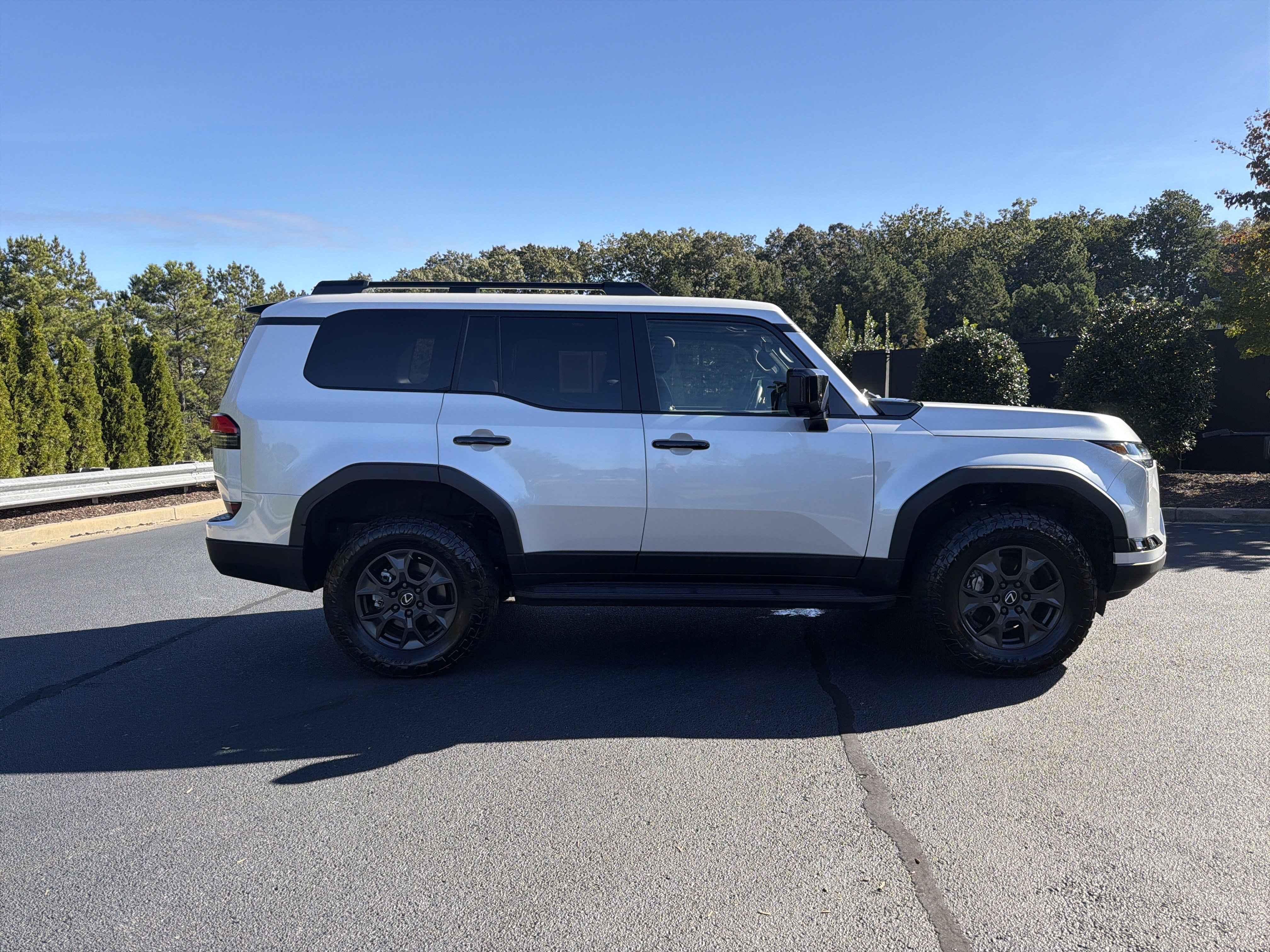 Used 2025 Lexus GX 550 AWD/4WD image 5