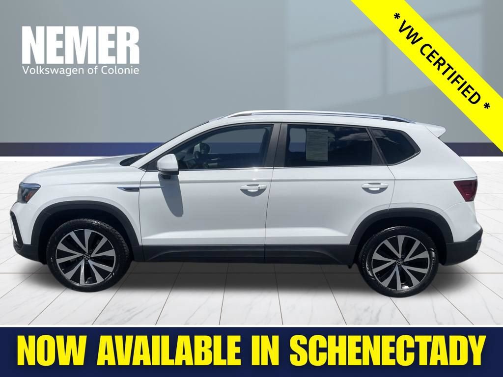 Certified 2023 Volkswagen Taos SE FWD image 2