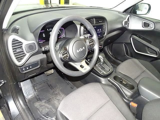 Used 2023 Kia Soul LX w/ Option Group 015 FWD image 20