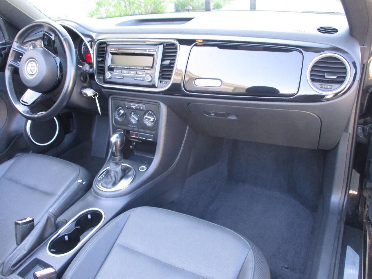 Used 2013 Volkswagen Beetle 2.5 FWD image 62