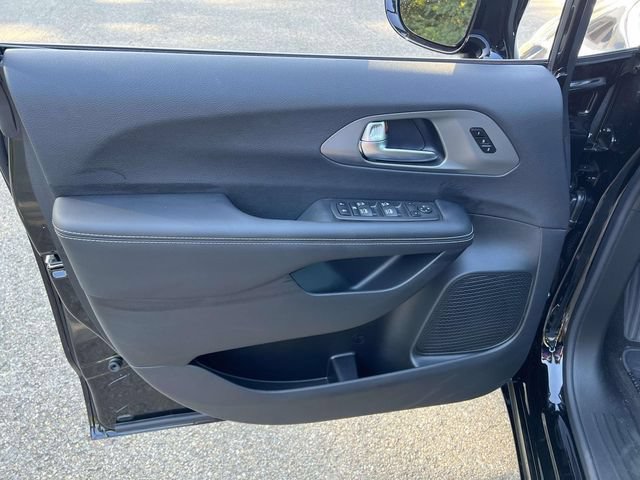 New 2026 Chrysler Pacifica Select FWD image 12