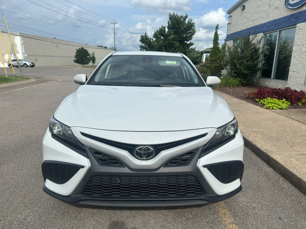 Used 2024 Toyota Camry SE FWD image 9