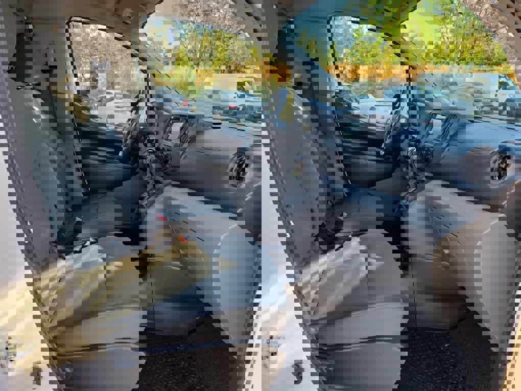 Used 2020 Nissan NV200 S image 22