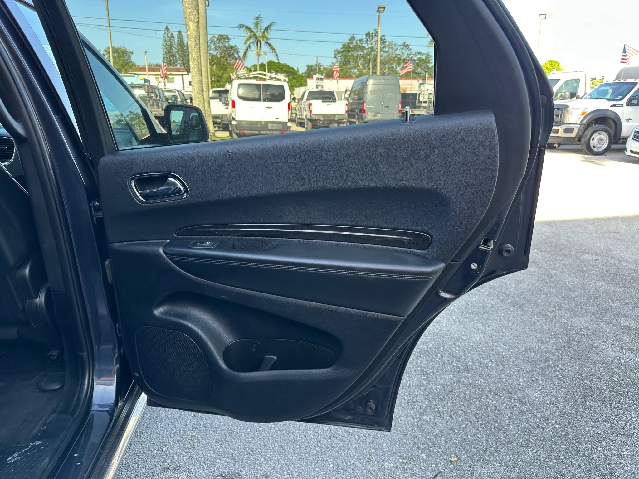 Used 2016 Dodge Durango Limited w/ Nav & Power Liftgate Group AWD/4WD image 15