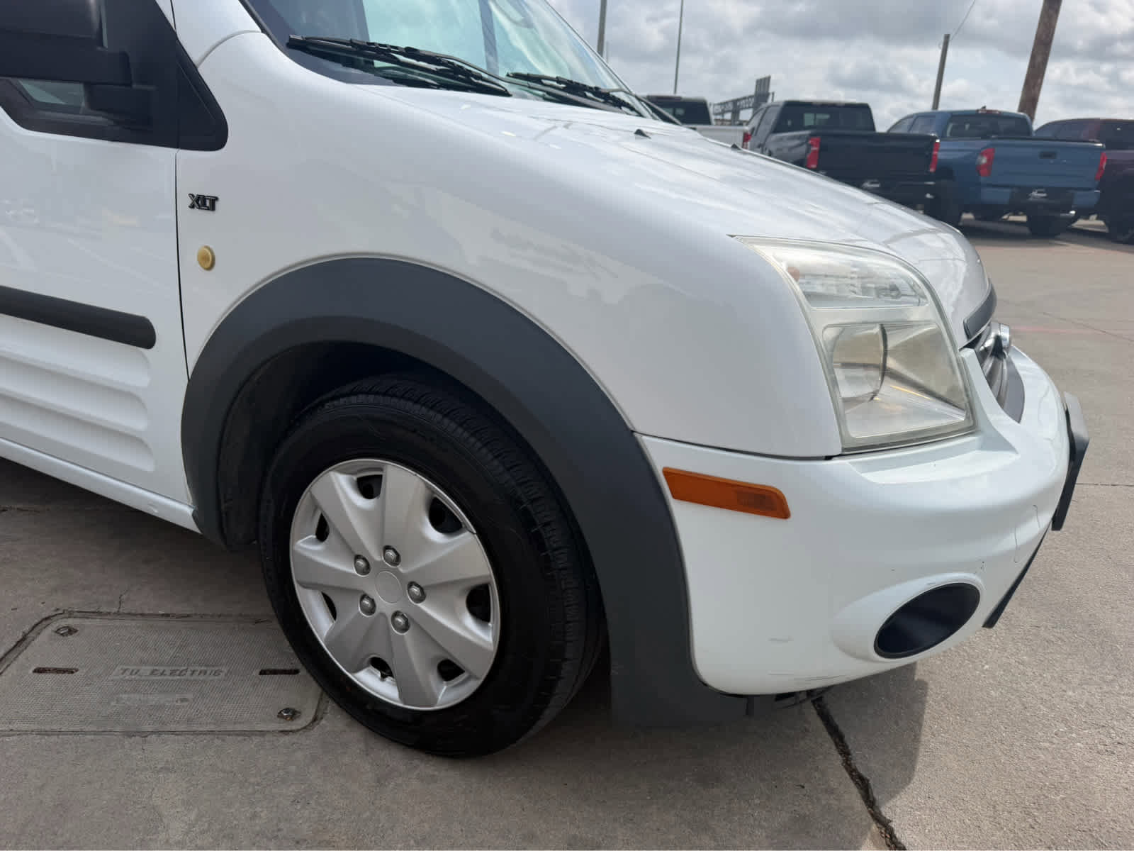 Used 2013 Ford Transit Connect XLT image 7