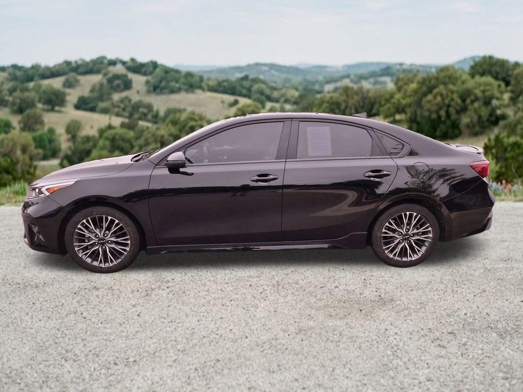 Used 2023 Kia Forte GT-Line w/ GT-Line Premium Package FWD image 5