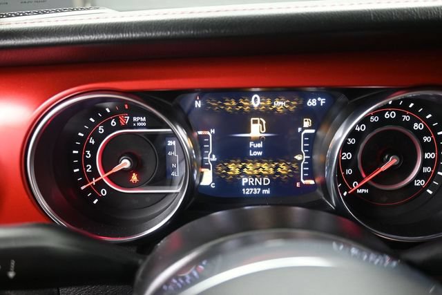 Used 2022 Jeep Wrangler Rubicon w/ LED Lighting Group AWD/4WD image 9
