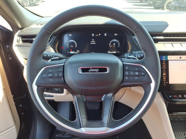 New 2026 Jeep Grand Cherokee L Limited w/ Luxury Tech Group II AWD/4WD image 11