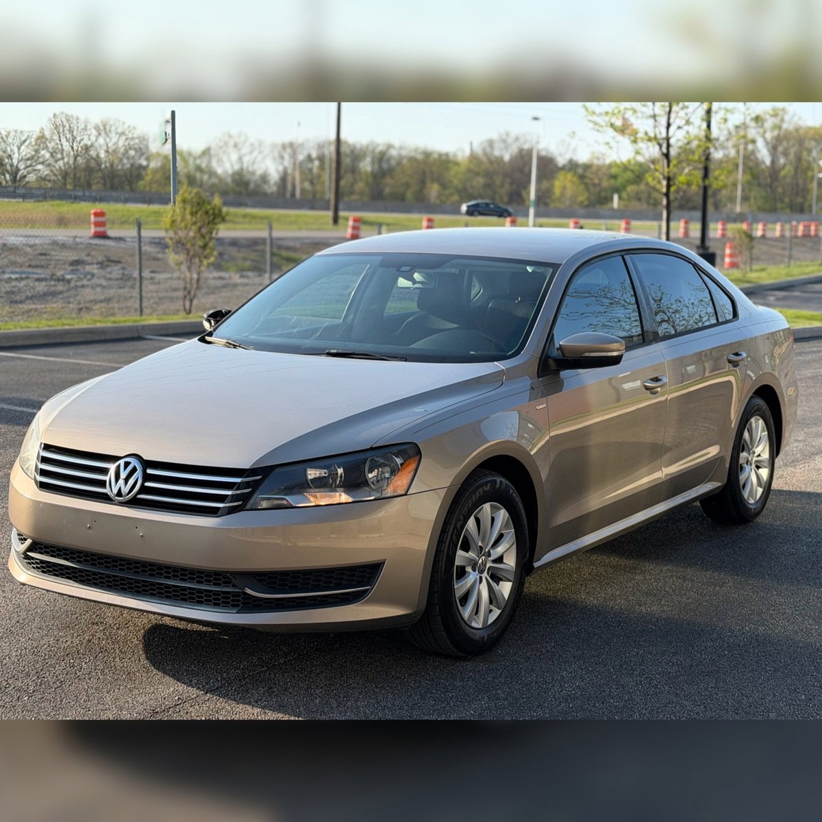 Used 2015 Volkswagen Passat 1.8T S FWD image 4
