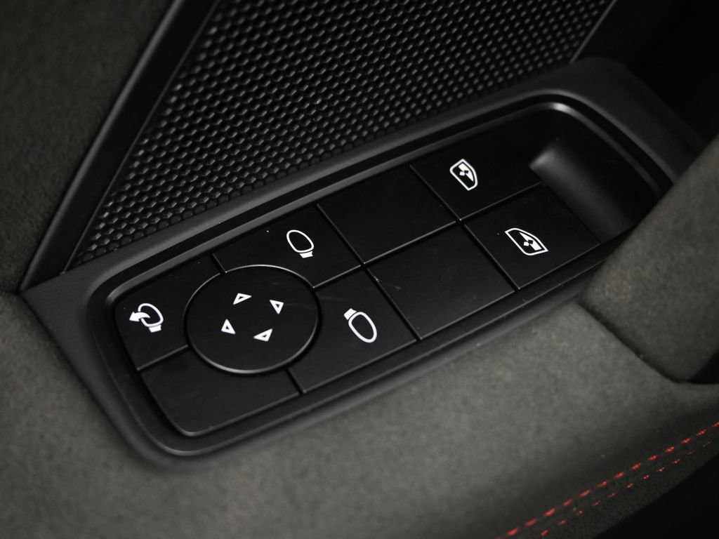 Certified 2022 Porsche 911 Carrera GTS RWD image 17