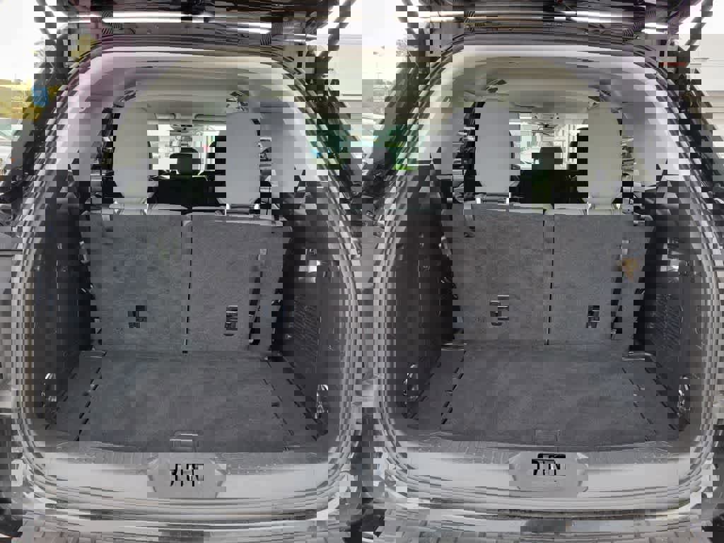 Used 2025 Ford Explorer Active image 15