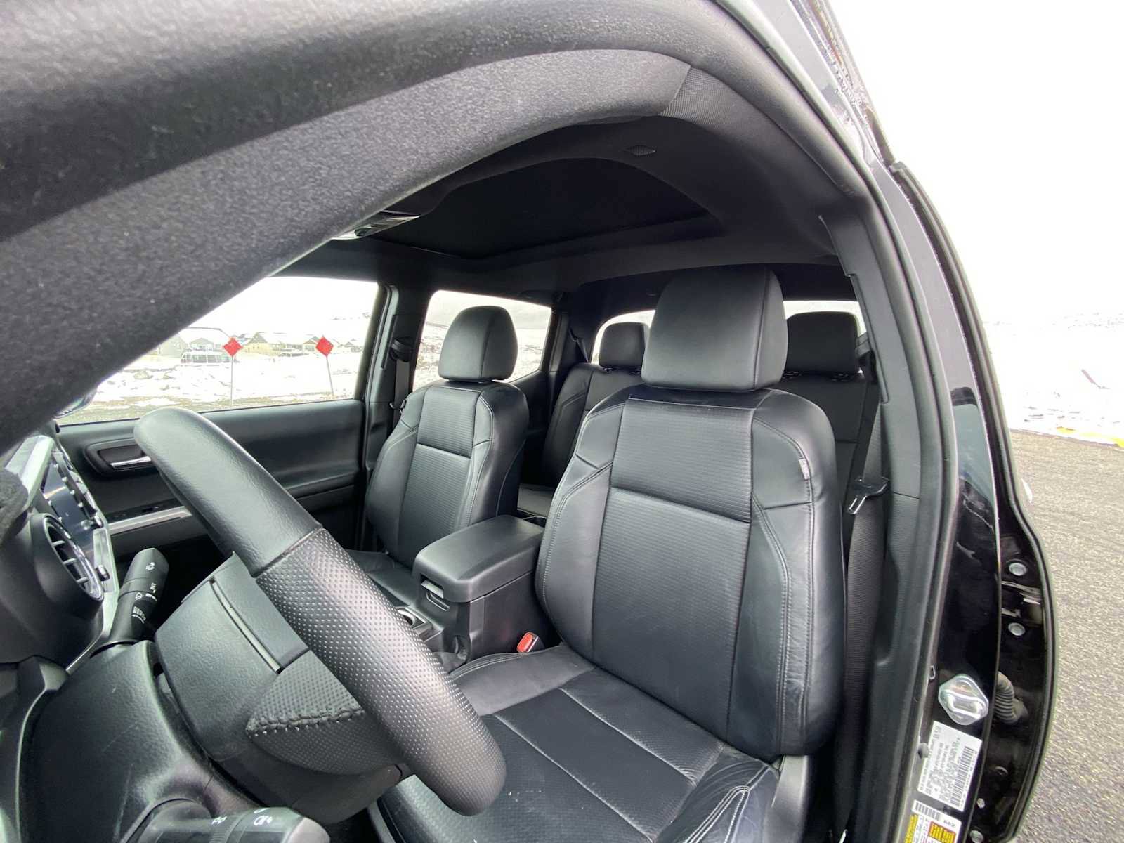 Used 2023 Toyota Tacoma Limited w/ Black Out Package (TMS) image 15