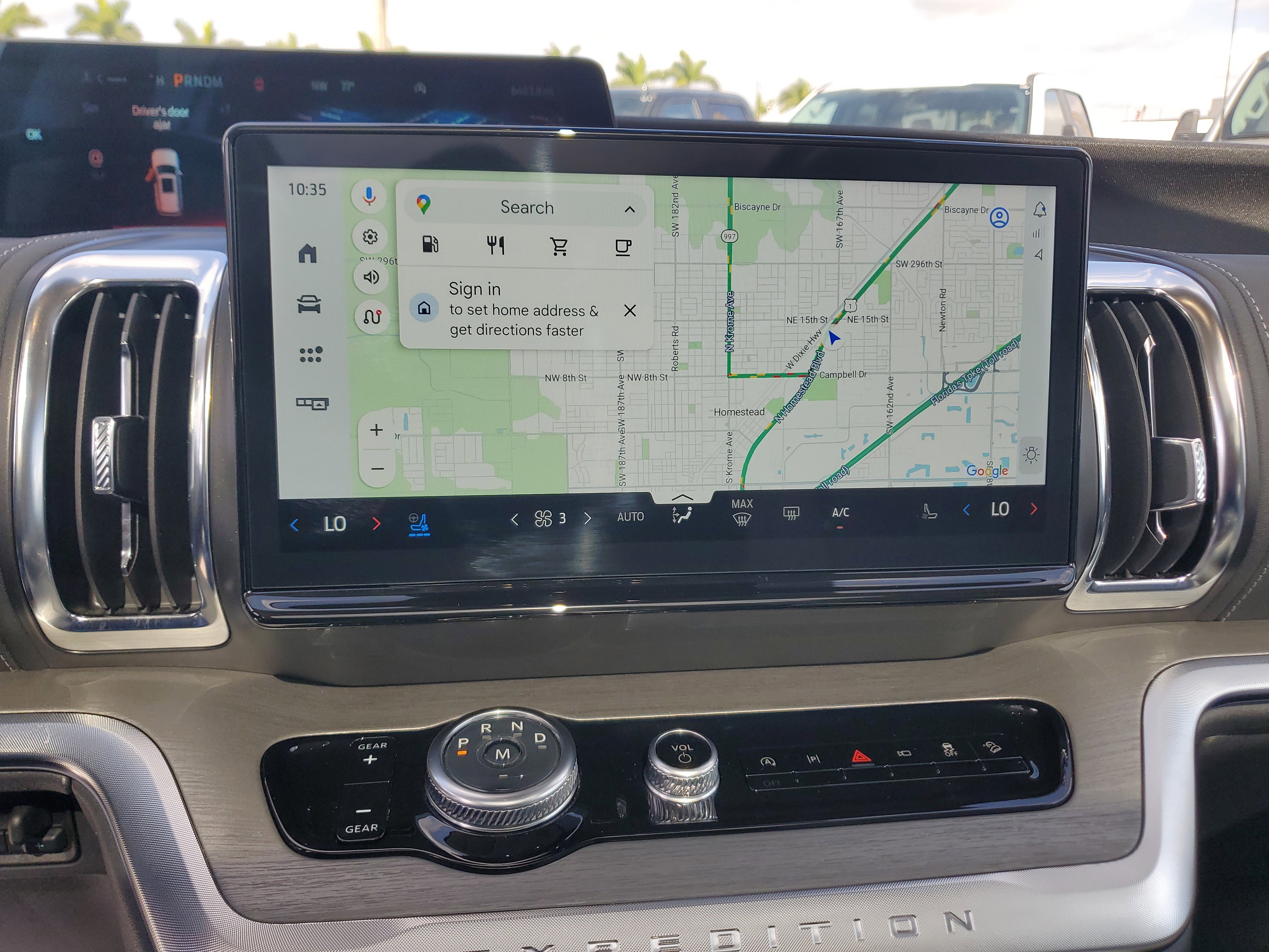 Used 2025 Ford Expedition Platinum w/ Driver's Package image 10