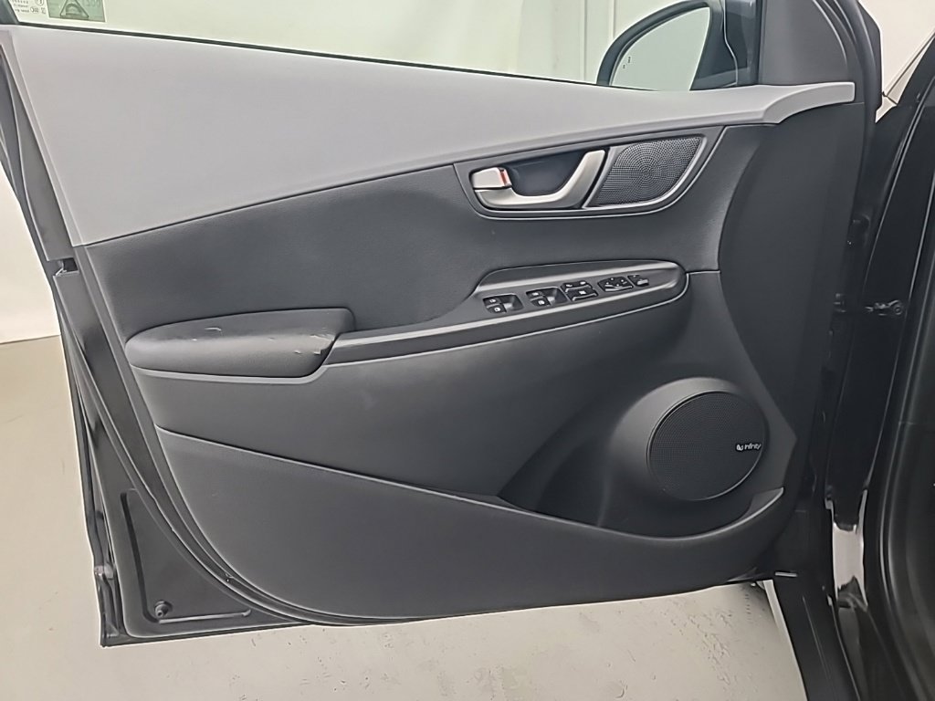 Used 2020 Hyundai Kona Ultimate AWD/4WD image 22