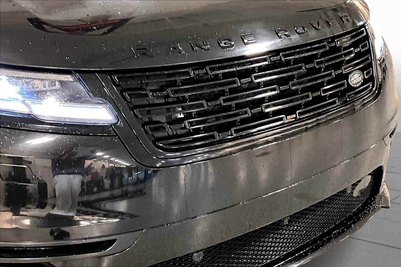 Used 2025 Land Rover Range Rover Velar Dynamic SE AWD/4WD image 33