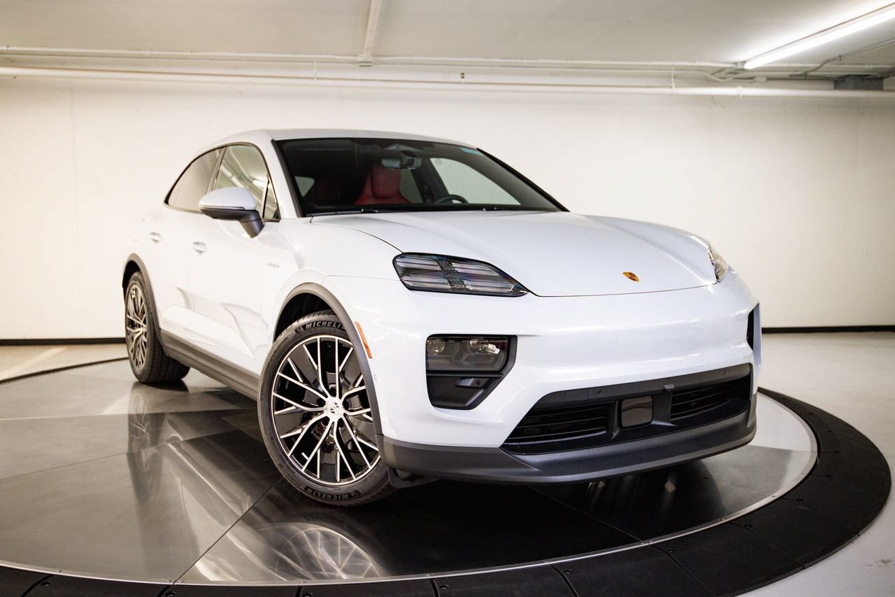 New 2026 Porsche Macan Electric RWD image 9