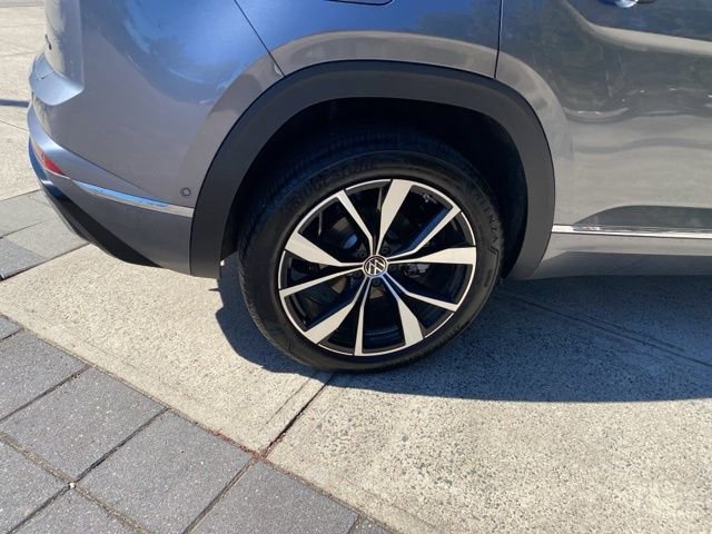 Used 2024 Volkswagen Atlas Cross Sport SEL Premium R-Line image 15