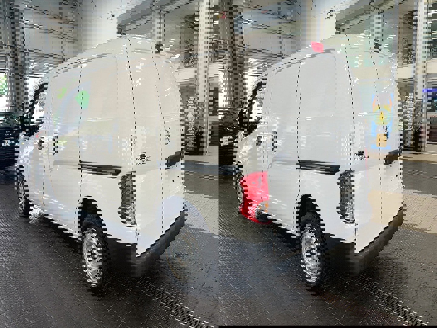 Used 2021 Nissan NV200 S image 8