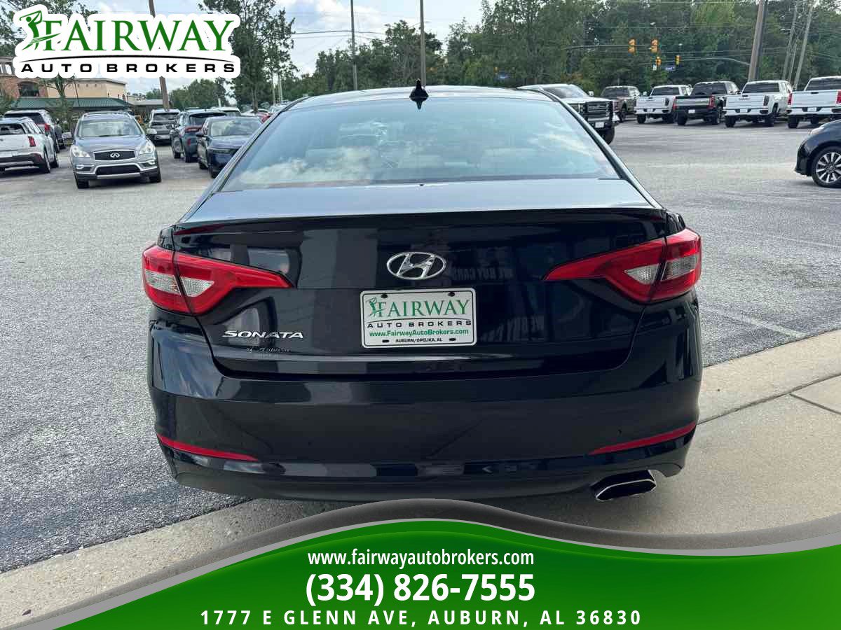 Used 2017 Hyundai Sonata SE FWD image 8