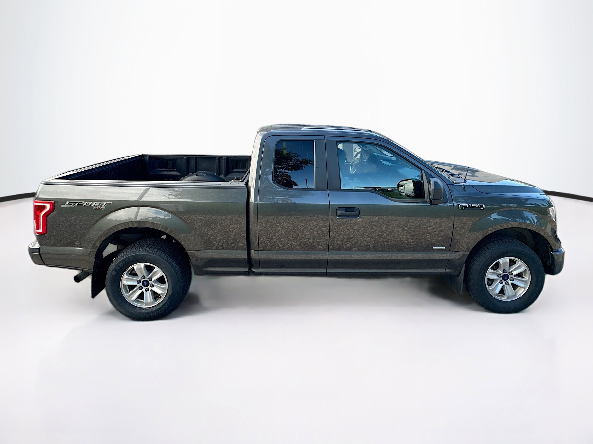 Used 2015 Ford F150 XL w/ Equipment Group 101A Mid AWD/4WD image 10