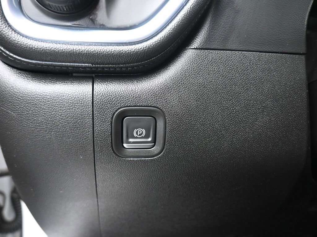 Used 2019 Chevrolet Silverado 1500 RST image 27