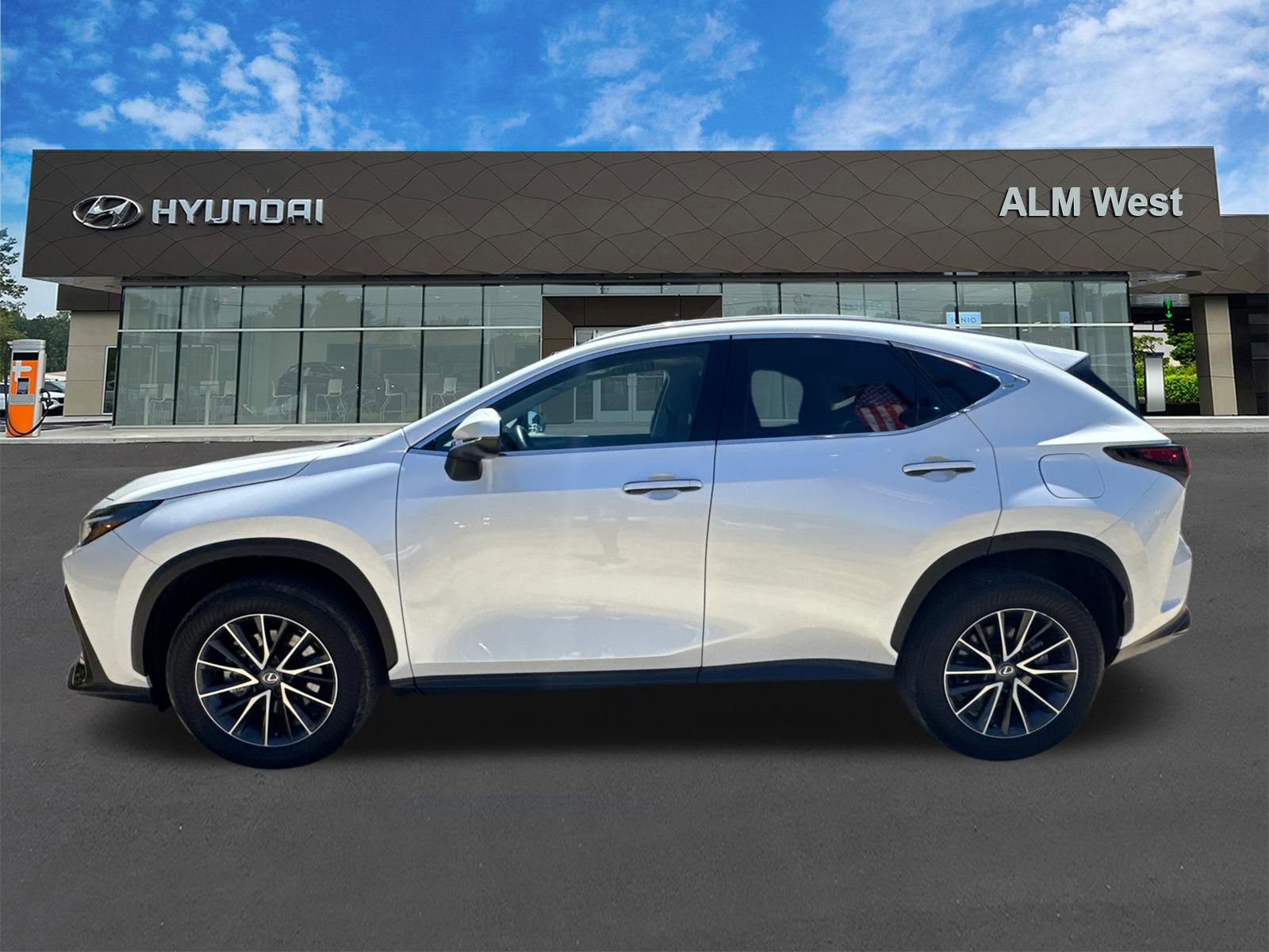 Used 2024 Lexus NX 350 AWD image 8