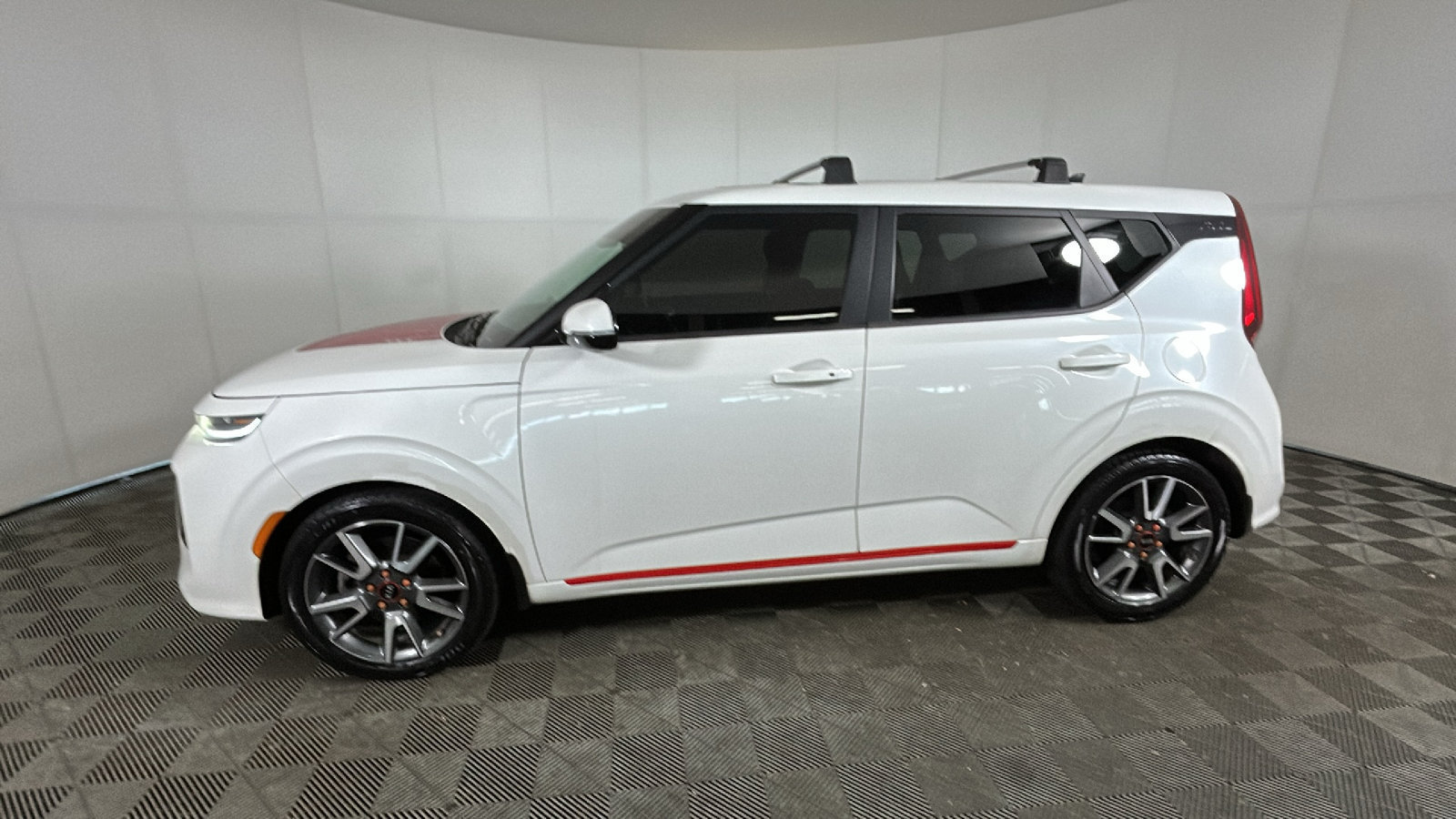 Used 2020 Kia Soul GT-Line Turbo FWD image 7