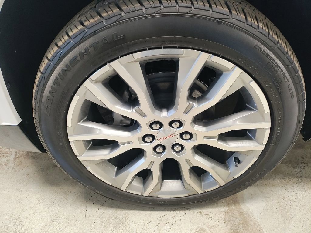 New 2026 GMC Acadia Denali w/ Super Cruise Package image 19