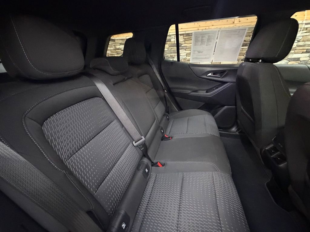 Used 2025 Chevrolet Equinox LT AWD/4WD image 31
