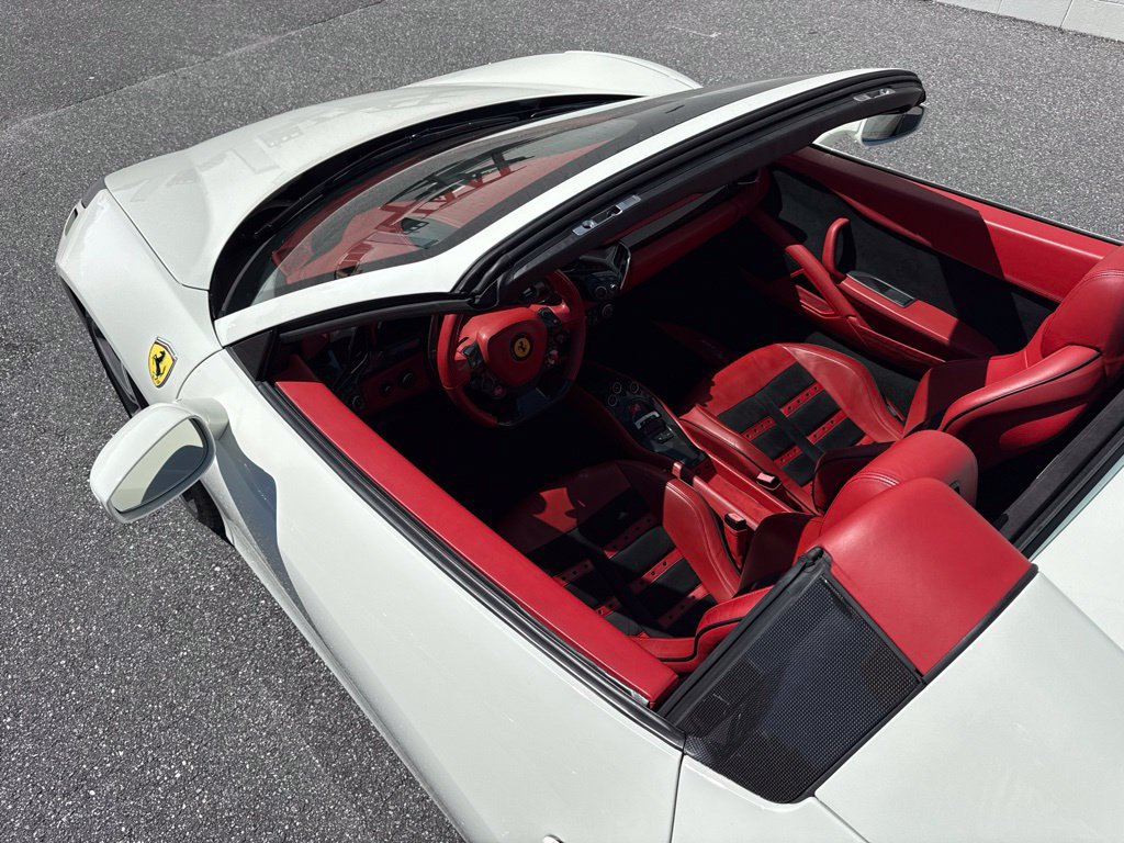 Used 2015 Ferrari 458 Spider RWD image 18