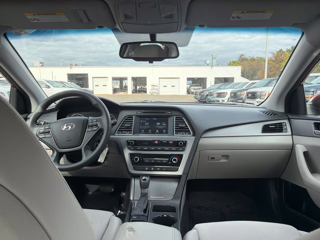 Used 2016 Hyundai Sonata SE FWD image 18