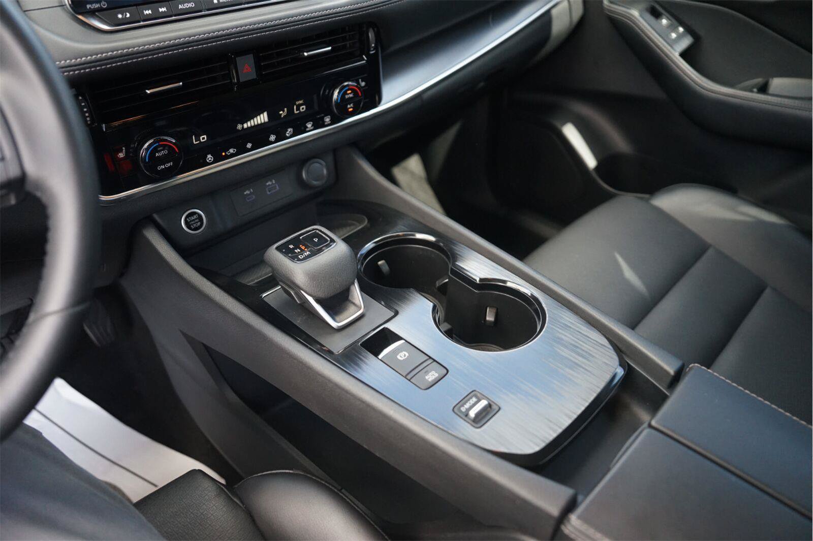 Used 2021 Nissan Rogue SV w/ Premium Package FWD image 29