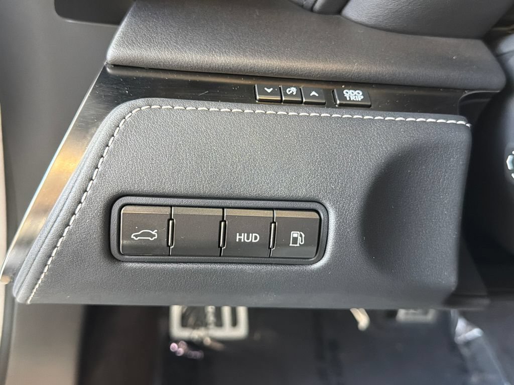 Used 2018 Lexus LC 500 Coupe w/ Sport Package RWD image 25