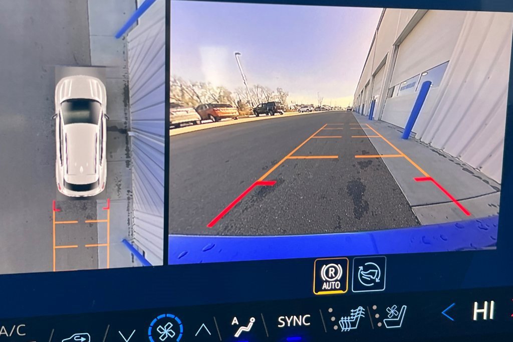 New 2026 Chevrolet Equinox EV RS image 17