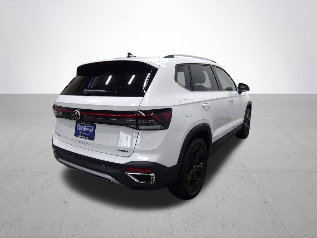New 2025 Volkswagen Taos SEL image 12
