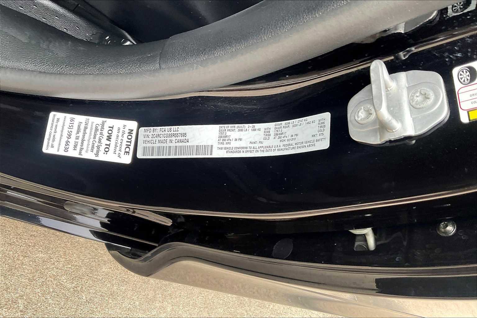 Certified 2025 Chrysler Voyager LX image 32