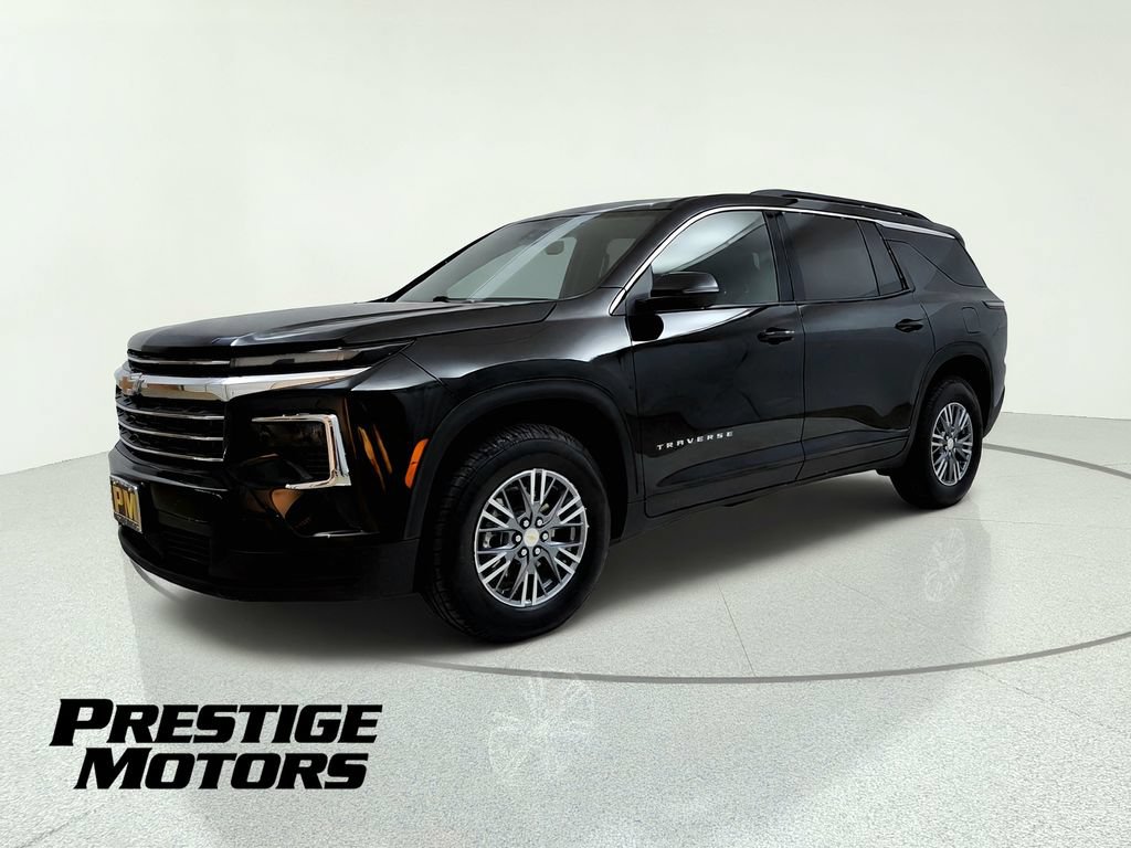Used 2026 Chevrolet Traverse LT AWD/4WD image 3