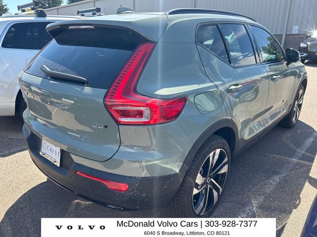 Used 2025 Volvo XC40 B5 Ultra AWD/4WD image 4