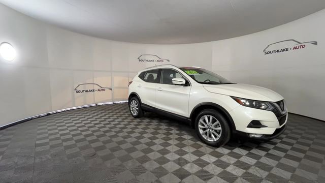 Certified 2022 Nissan Rogue Sport SV w/ Technology Package AWD/4WD image 2