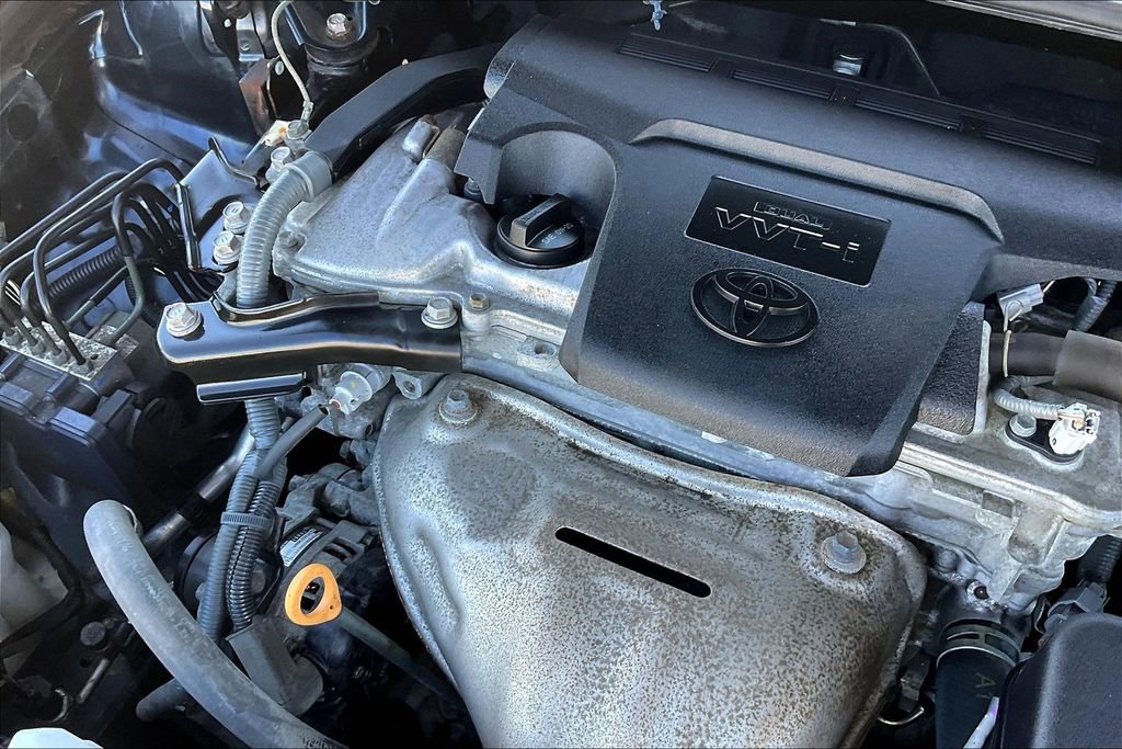 Used 2017 Toyota Camry LE FWD image 32