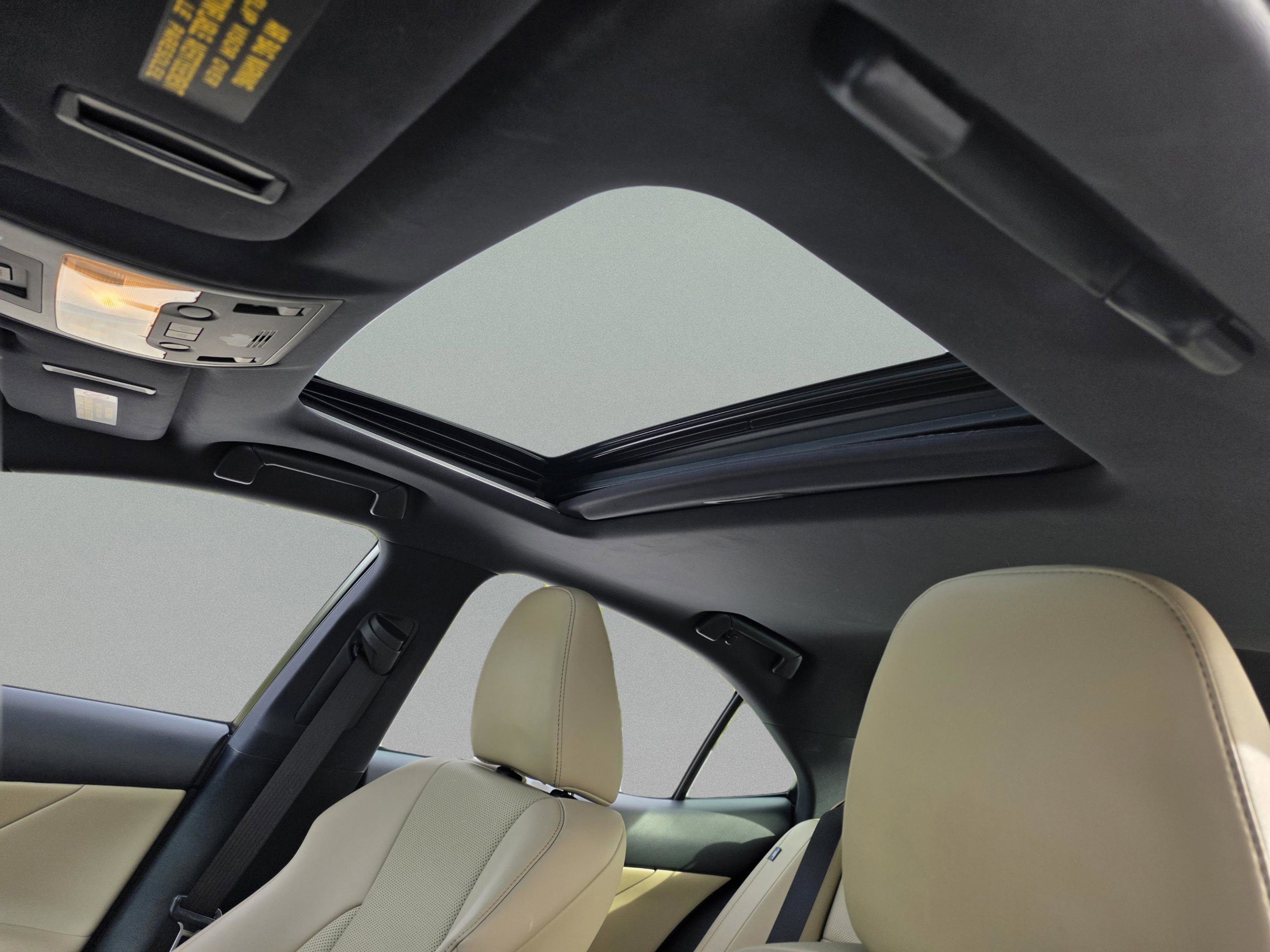 Used 2017 Lexus IS 200t F Sport w/ F Sport Package image 27