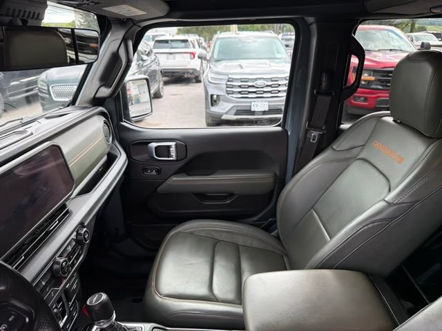 Used 2024 Jeep Gladiator Mojave AWD/4WD image 27