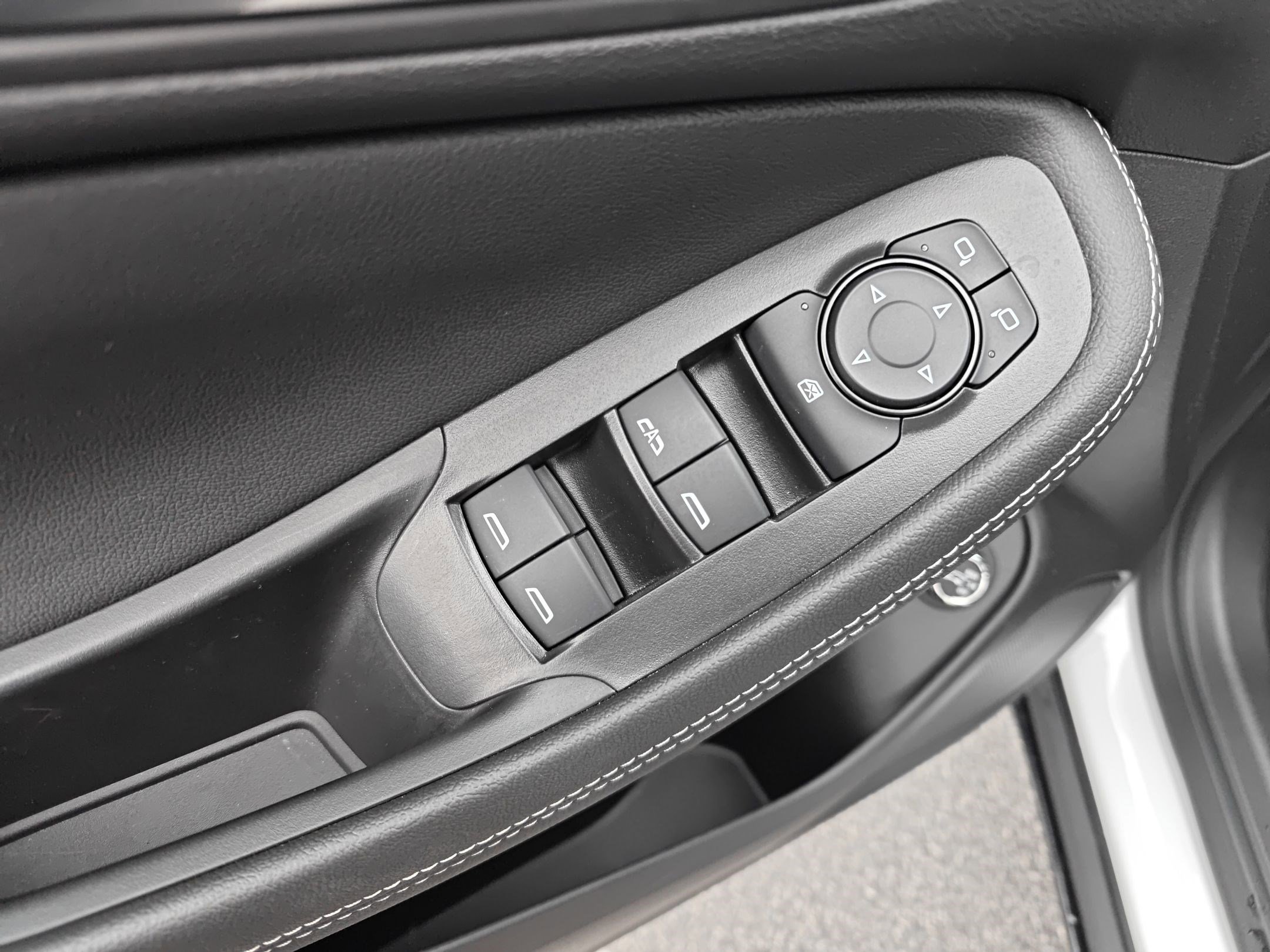 Certified 2026 Buick Encore GX Preferred w/ Comfort Package image 12