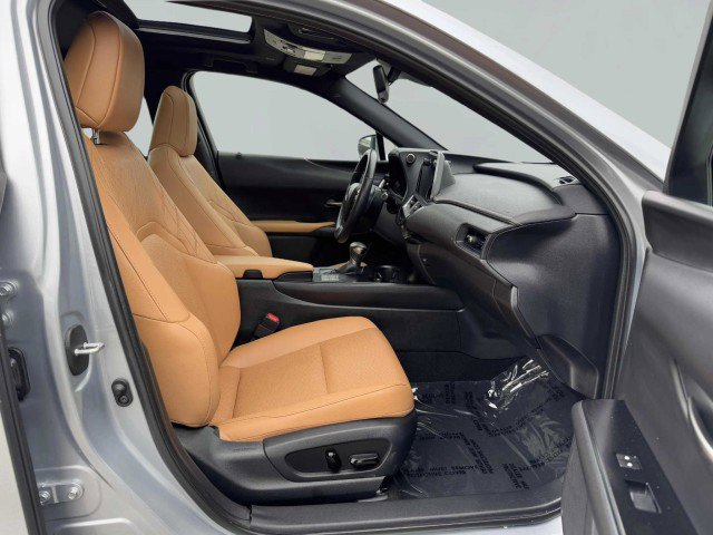 Used 2023 Lexus UX 250h FWD w/ Premium Package image 43